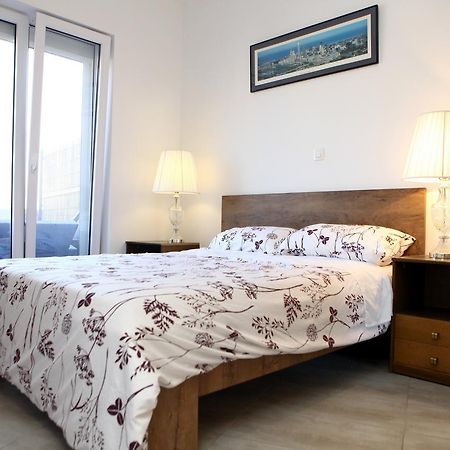 Charming San Simon Beach Apartment Jn Izola Esterno foto