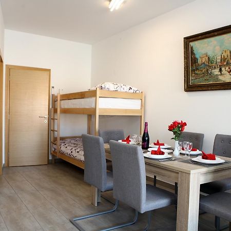 Charming San Simon Beach Apartment Jn Izola Esterno foto
