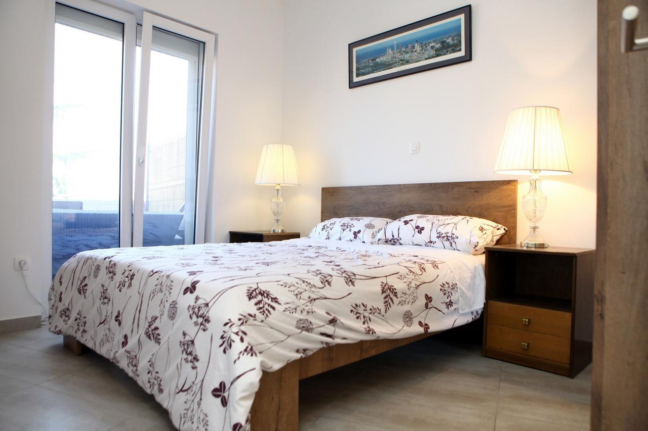 Charming San Simon Beach Apartment Jn Izola Esterno foto