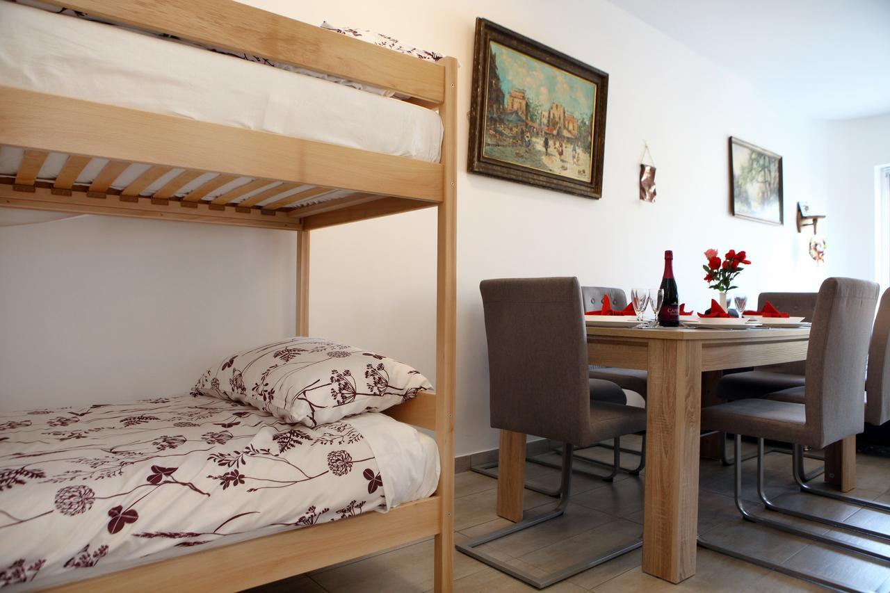 Charming San Simon Beach Apartment Jn Izola Esterno foto