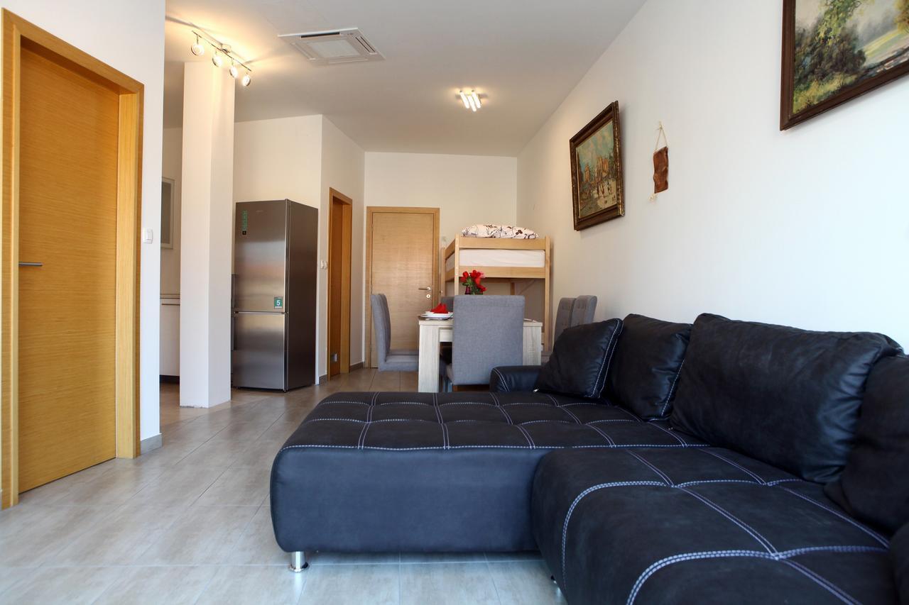 Charming San Simon Beach Apartment Jn Izola Esterno foto