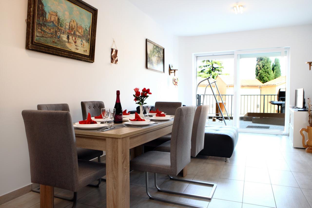 Charming San Simon Beach Apartment Jn Izola Esterno foto